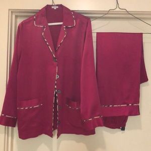 Burberry silk pajamas